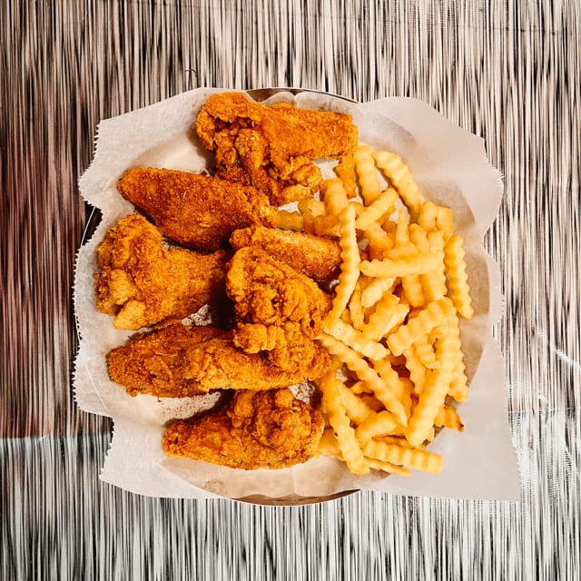 Lunch Original Wings and Fries.